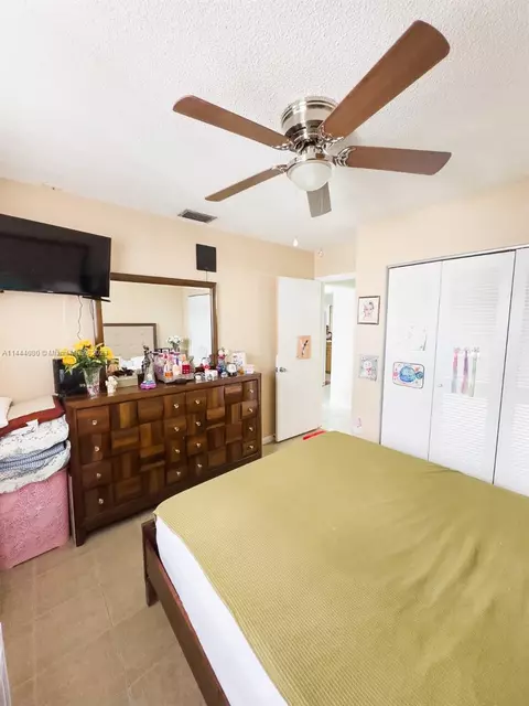2134 W 53rd St, Hialeah, FL 33016 photo 13