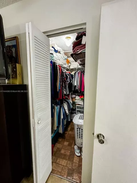 2134 W 53rd St, Hialeah, FL 33016 photo 10