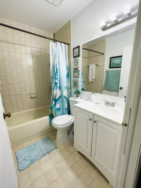 2134 W 53rd St, Hialeah, FL 33016 photo 11