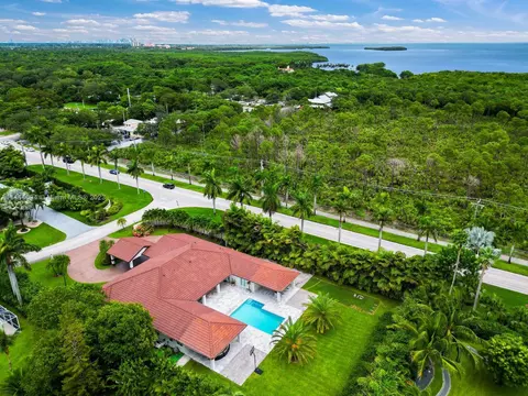 7310 SW 169th St, Palmetto Bay, FL 33157