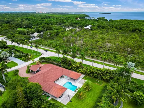 7310 SW 169th St, Palmetto Bay, FL 33157