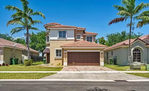2215 SE 1st St, Homestead, FL 33033