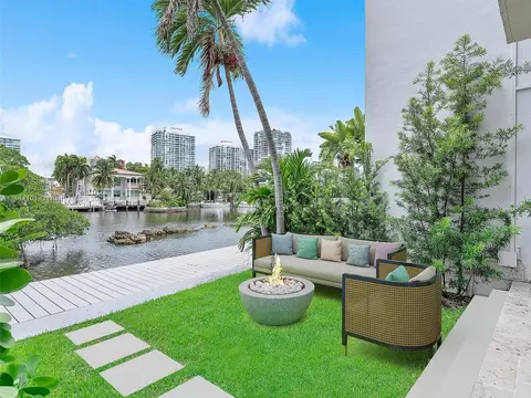 377 Poinciana Dr #1116, Sunny Isles Beach, FL 33160