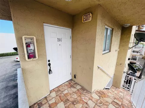 9 E 4th St #207, Hialeah, FL 33010 photo 4