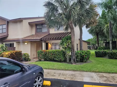 3952 Cocoplum Cir #H, Coconut Creek, FL 33063