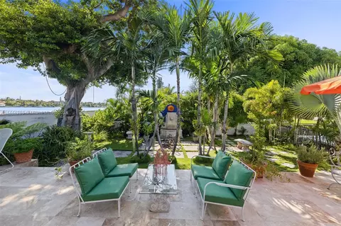8706 Byron Ave, Surfside, FL 33154