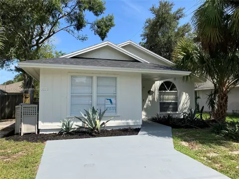 4370 1st St, Vero Beach, FL 32968