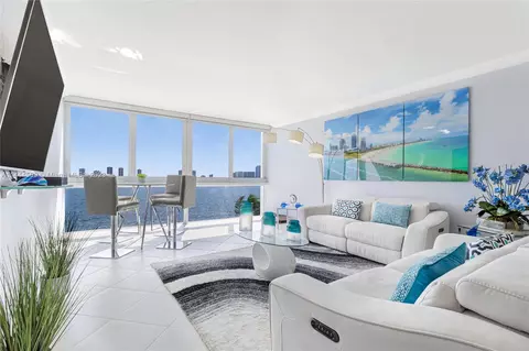 301 Lake Shore Dr #704, Lake Park, FL 33403