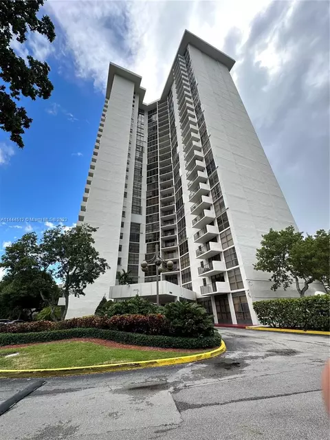 18181 NE 31st Ct #1801, Aventura, FL 33160