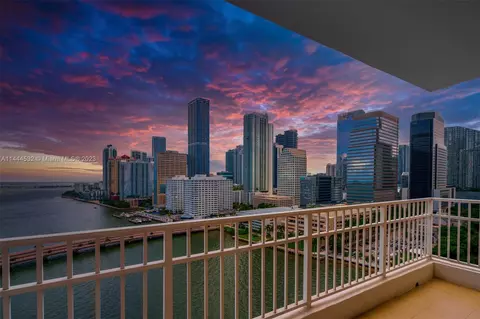 701 Brickell Key Blvd #2102, Miami, FL 33131