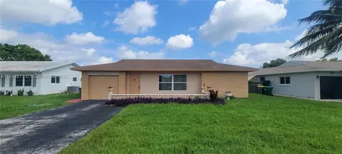 9705 NW 71st St, Tamarac, FL 33321