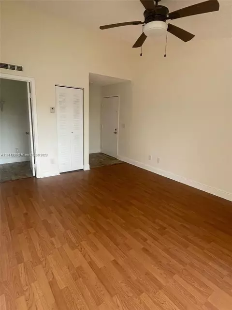 Undisclosed, Pembroke Pines, FL 33025