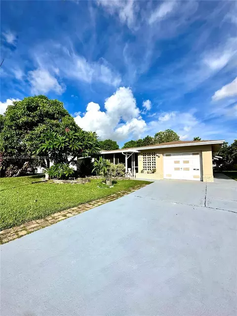 4917 NW 47th Ter, Tamarac, FL 33319