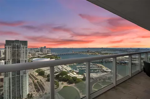 50 Biscayne Blvd #5201, Miami, FL 33132