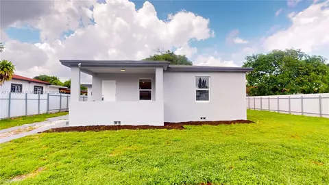 511 SE 2nd St, Hialeah, FL 33010