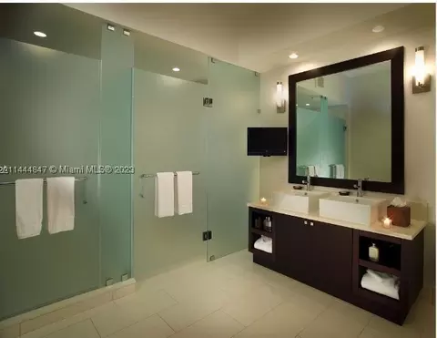 5300 NW 87th Ave #1505, Doral, FL 33178