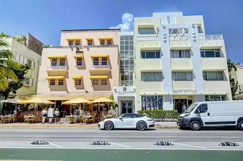 834 Ocean Dr #212, Miami Beach, FL 33139
