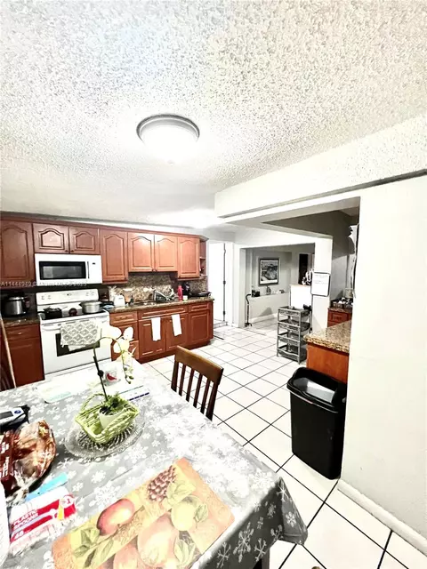 210 E 13th St, Hialeah, FL 33010 photo 5