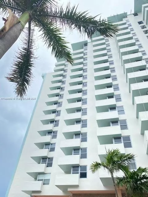 2899 Collins Ave #1746, Miami Beach, FL 33140
