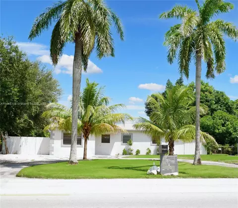 18401 NW 22nd Ave, Miami Gardens, FL 33056