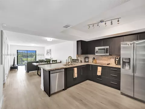 16141 Blatt Blvd #411, Weston, FL 33326