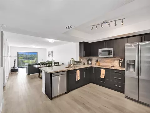 16141 Blatt Blvd #411, Weston, FL 33326