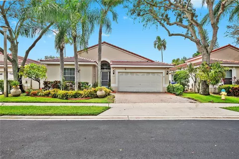 1648 SW 148th Ter, Pembroke Pines, FL 33027