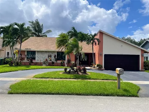 5201 NW 81st Ter, Lauderhill, FL 33351