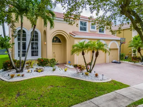 16722 SW 12th St, Pembroke Pines, FL 33027