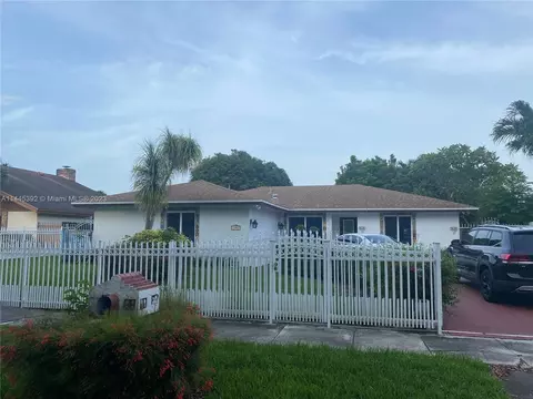15947 SW 112th Pl, Miami, FL 33157