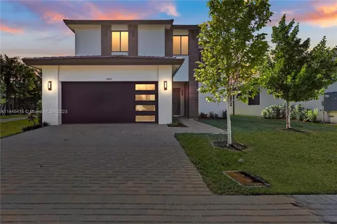 8070 NW 47th Ter, Doral, FL 33166