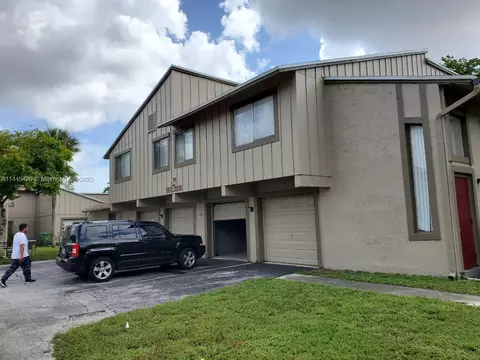 5978 NW 21st St #55-E, Lauderhill, FL 33313