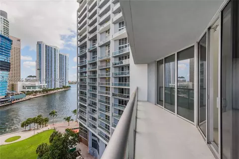 475 Brickell Ave #1014, Miami, FL 33131