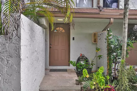 15837 SW 91st Ct #A, Palmetto Bay, FL 33157