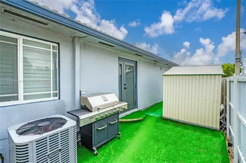 3192 W 72nd Ter, Hialeah, FL 33018 photo 22