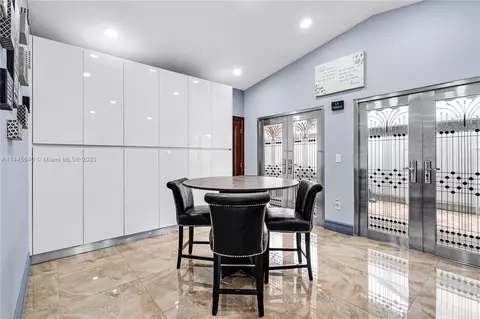 3192 W 72nd Ter, Hialeah, FL 33018 photo 9