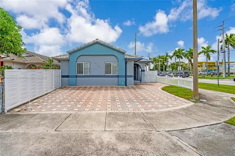 3192 W 72nd Ter, Hialeah, FL 33018 photo 2