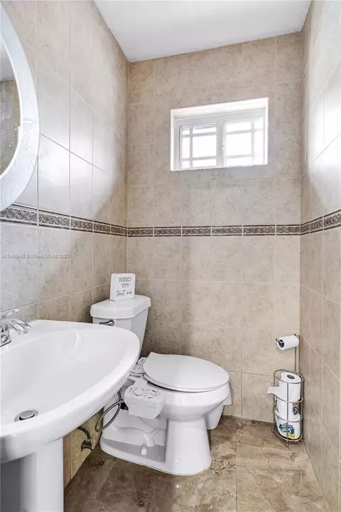3192 W 72nd Ter, Hialeah, FL 33018 photo 10
