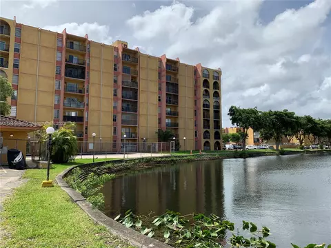 4717 NW 7th St #708-10, Miami, FL 33126