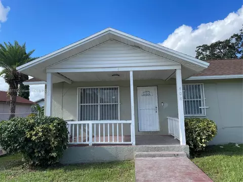 408 NW 12th St, Florida City, FL 33034