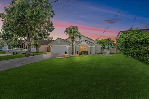 6098 Linton St, Jupiter, FL 33458