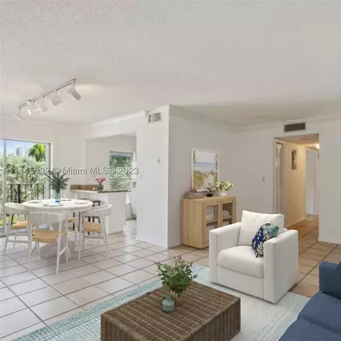 110 Salamanca Ave #301, Coral Gables, FL 33134
