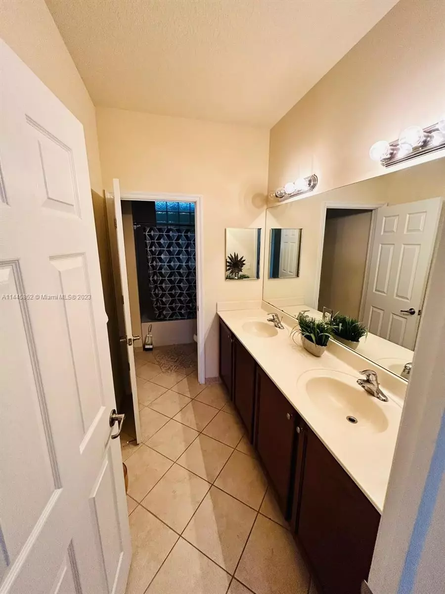  11223 NW 44th Ter, Doral, FL 33178 photo 22