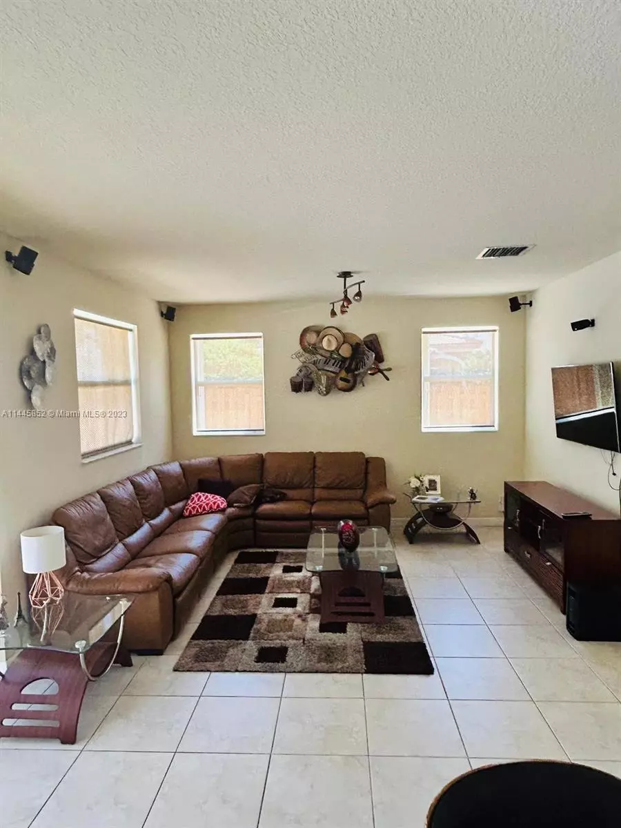  11223 NW 44th Ter, Doral, FL 33178 photo 5