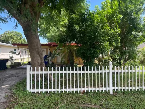 4736 SW 24th Ave, Fort Lauderdale, FL 33312