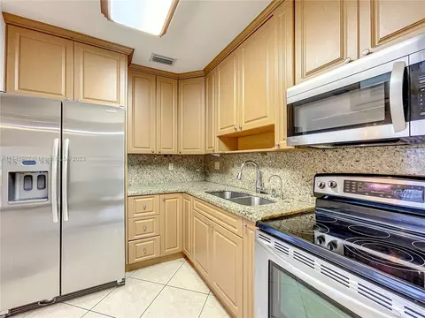 778 E 30th St, Hialeah, FL 33013 photo 6