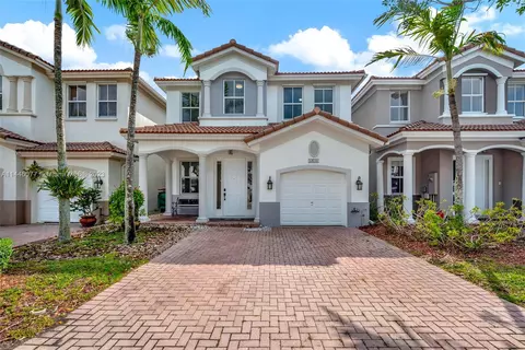 8439 NW 108th Pl, Doral, FL 33178