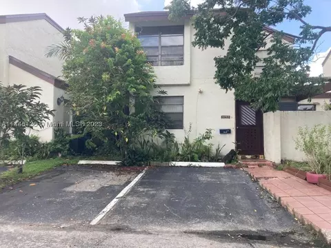 9734 NW 5th Ter #9734, Miami, FL 33172
