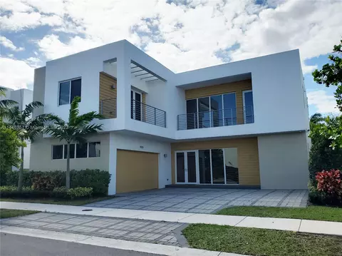 9970 NW 74th Ter, Doral, FL 33178