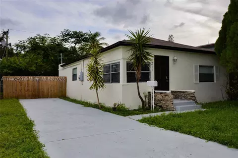 211 SW 2nd Pl, Dania Beach, FL 33004